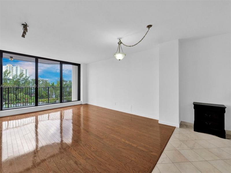 Condo for sale at Anchor Bay Club 305