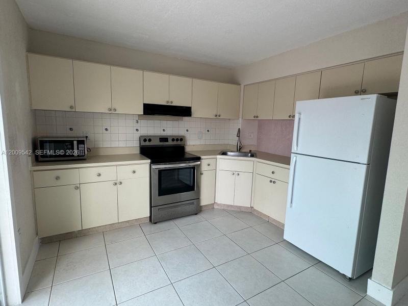 Property photo # 4