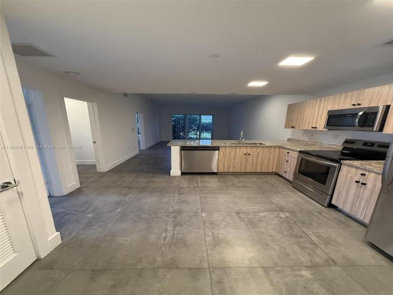 Property photo # 9