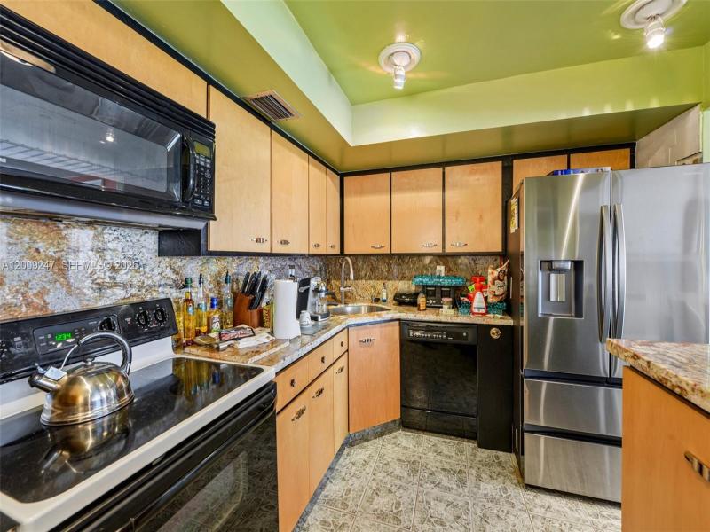 Comprar apartamento en Bayview Towers B706