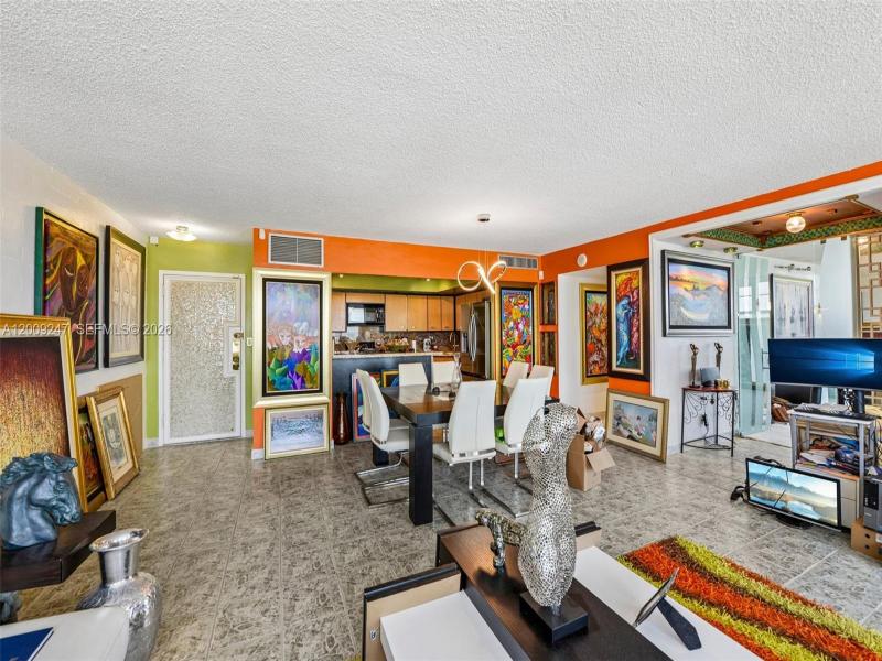 Comprar apartamento en Bayview Towers B706
