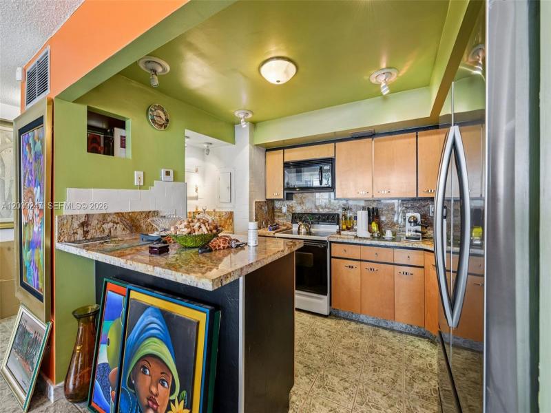 Comprar apartamento en Bayview Towers B706