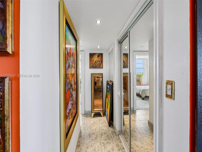 Comprar apartamento en Bayview Towers B706