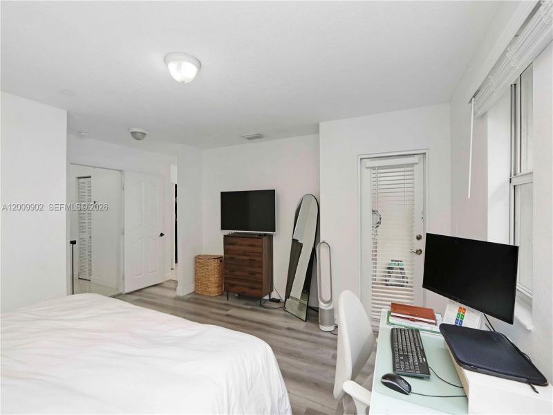 Property photo # 9