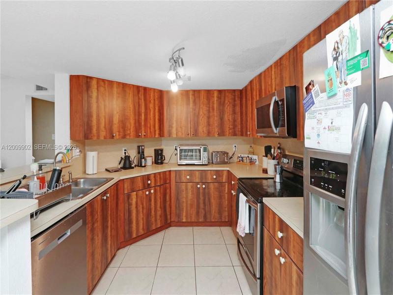 Property photo # 6
