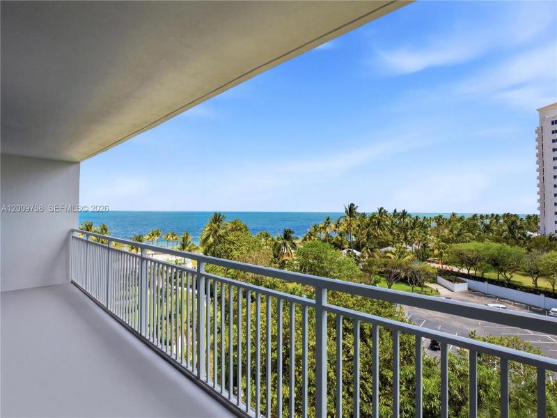 Comprar apartamento en Sands of Key Biscayne 7L