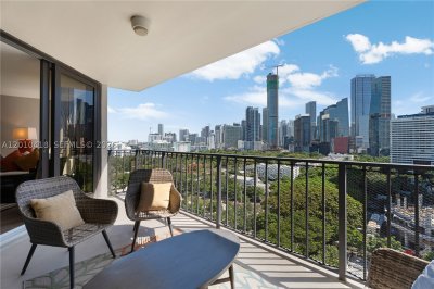 Brickell Place Apt #B1809