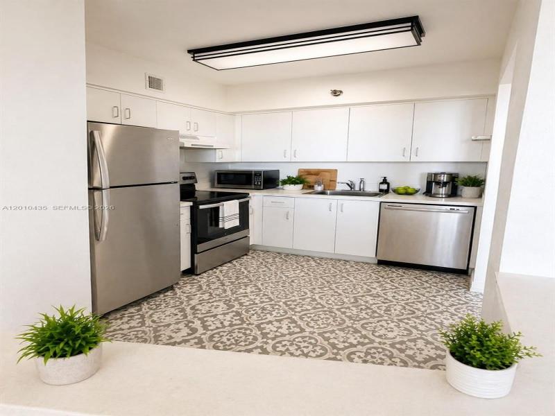 Property photo # 8