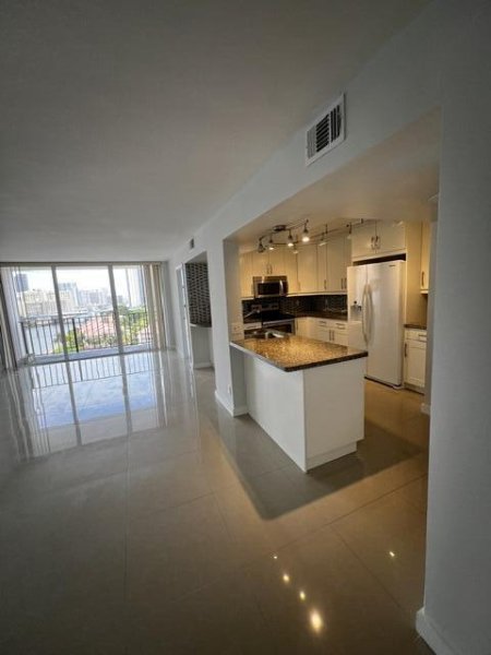 Condo for sale at 200 Leslie 1128
