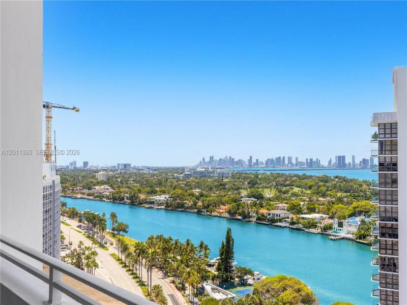 Comprar apartamento no Castle Beach Club TS11