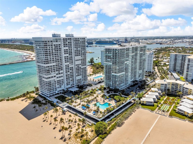 Comprar apartamento en Point of Americas 2805