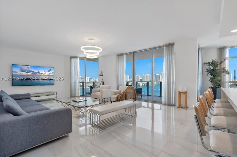Condo for sale at Marina Palms Yacht Club 1010