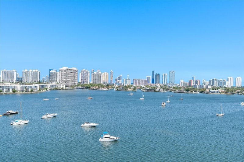 Condo for sale at Marina Palms Yacht Club 1010