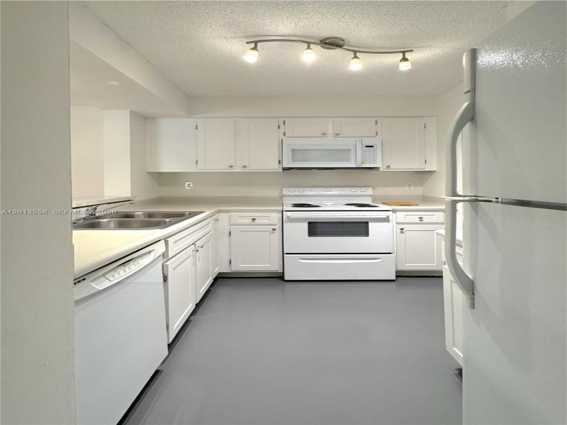 Property photo # 9