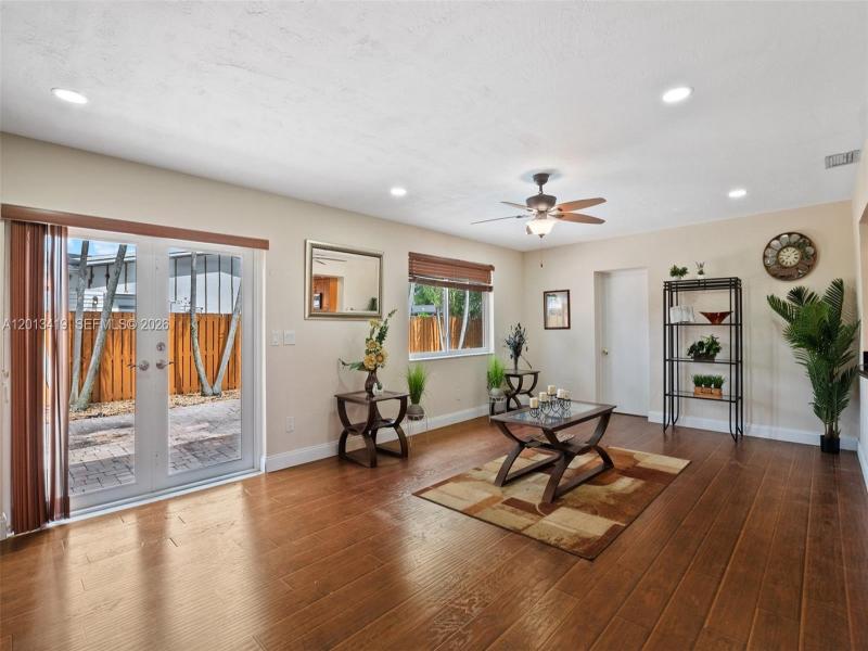 Property photo # 6