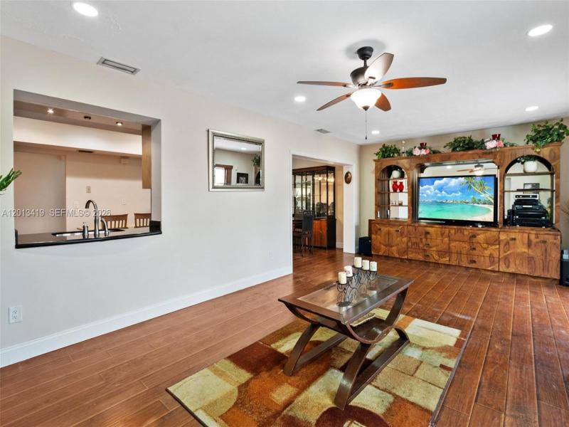 Property photo # 2
