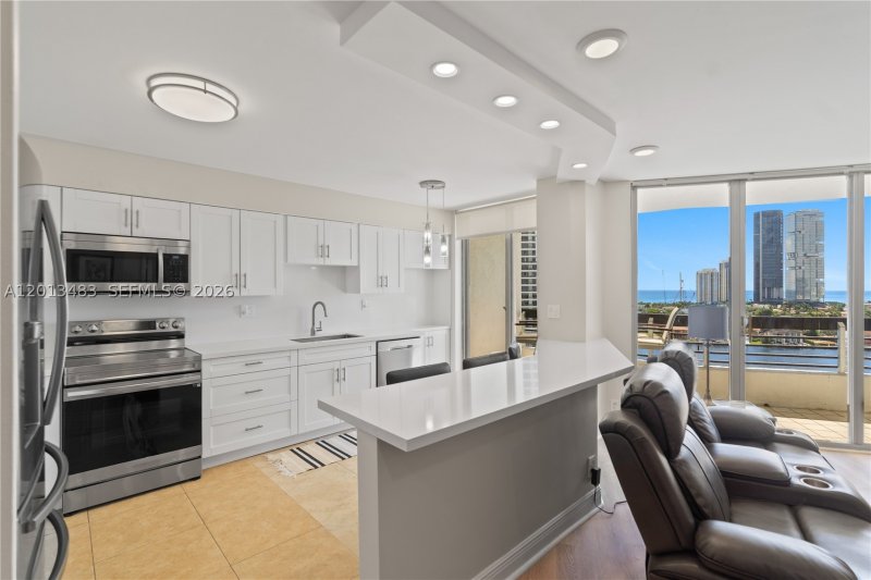 Comprar apartamento no Mystic Pointe 300 1616