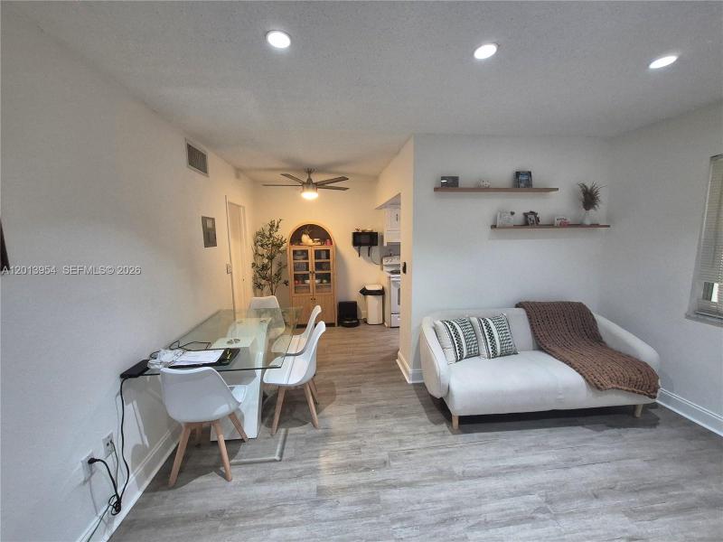 Property photo # 6
