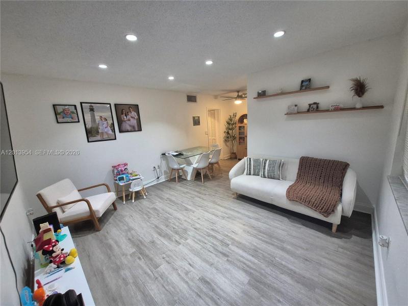 Property photo # 4