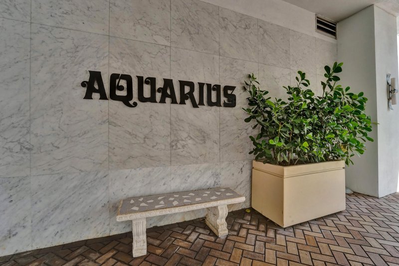 Condo for sale at Aquarius Towers 302s