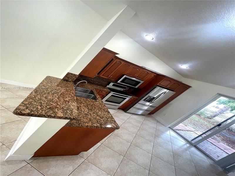 Property photo # 9