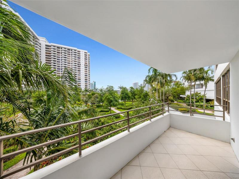 Condo for sale at Olympus Towers 212