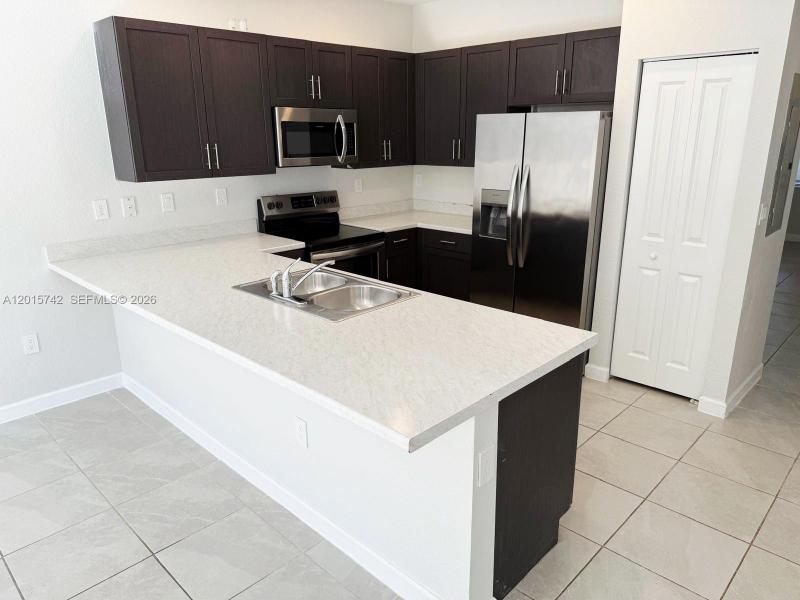 Property photo # 9