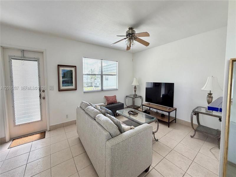 Property photo # 9