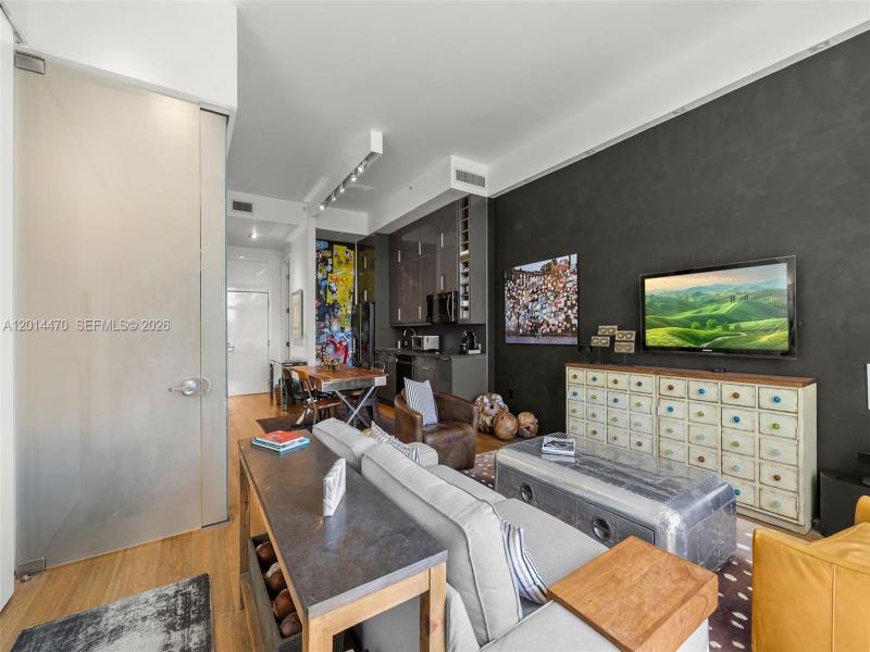 Comprar apartamento en The Meridian Lofts 404