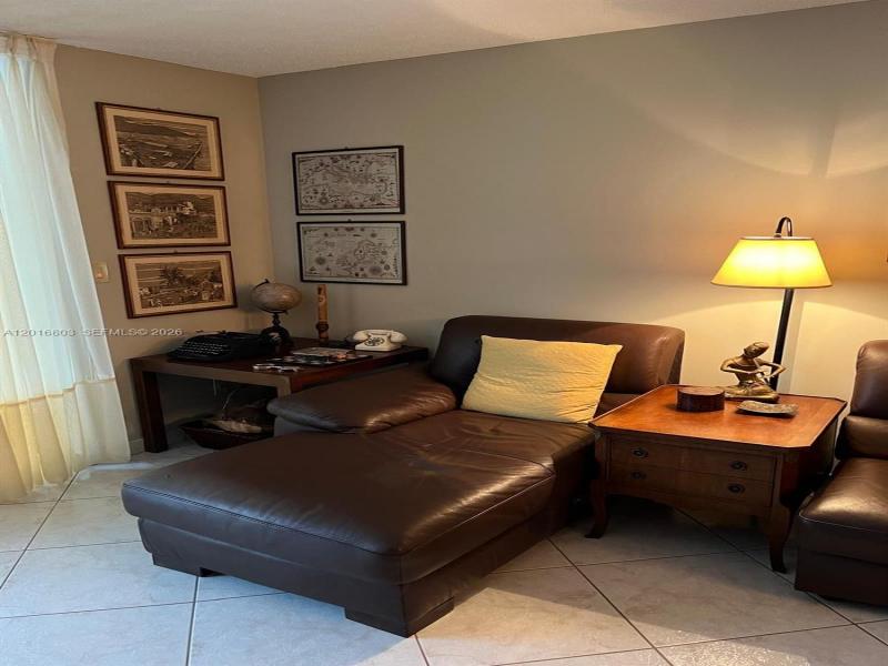 Condo for sale at Cambridge Towers 605