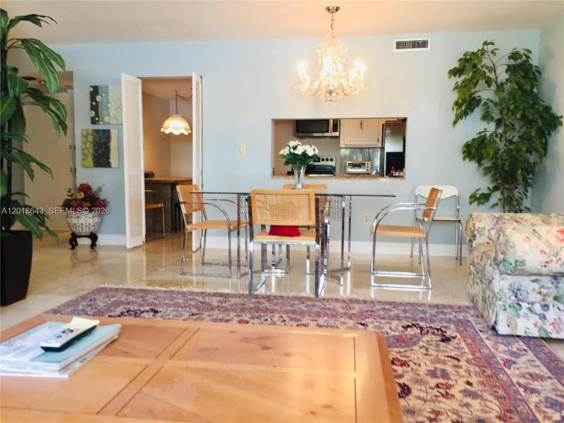 Comprar apartamento en Commodore Club South 113