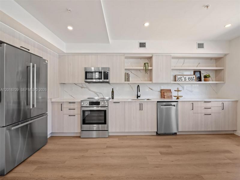 Property photo # 9