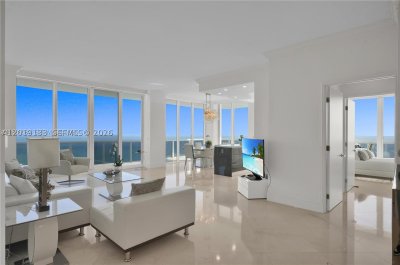 Blue Diamond Condo Apt #PH 4301