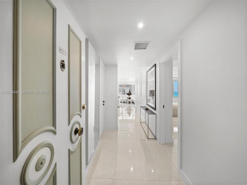 Condo for sale at Imperial House 8F