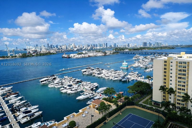 Apartment for rent at Yacht Club at Portofino 1804