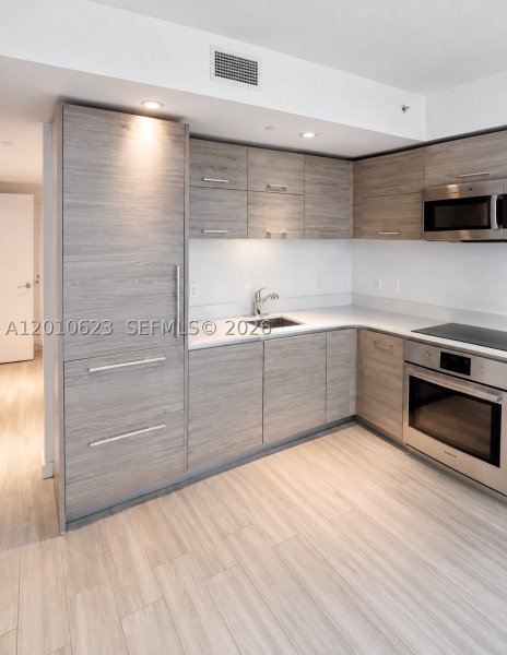 Apartment for rent at Dua Miami - SLS Brickell Condo 1908