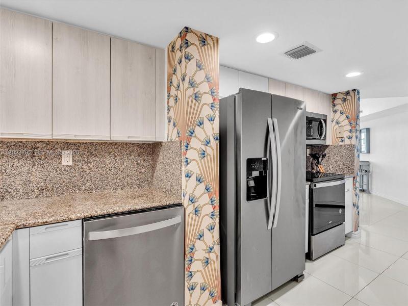Property photo # 9