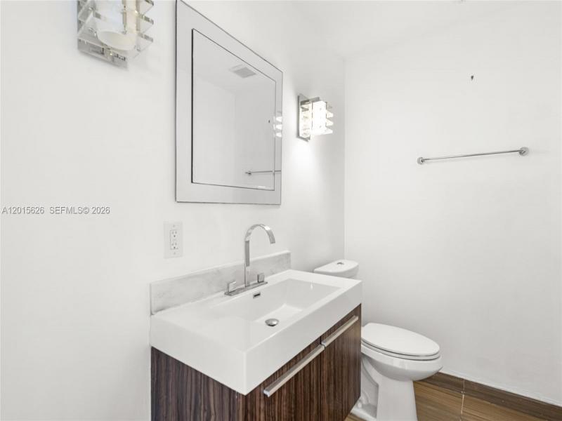 Condo for sale at Imperial House PH A & CD