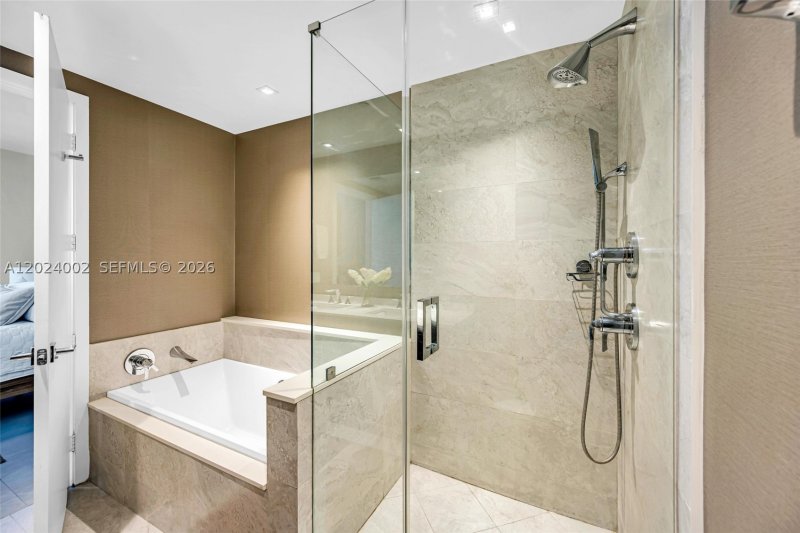 Apartment for rent at Aria on The Bay 2011