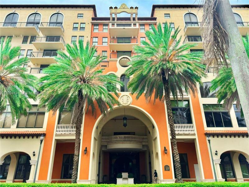 Condo for sale at 55 Merrick 831