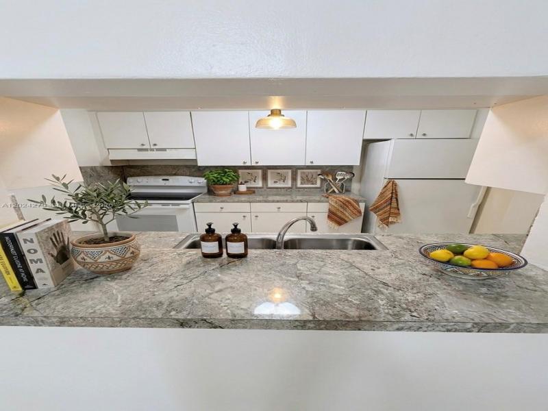 Property photo # 0