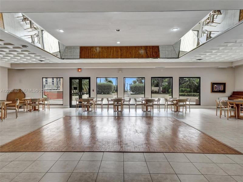 Condo for sale at Malaga Towers 16B