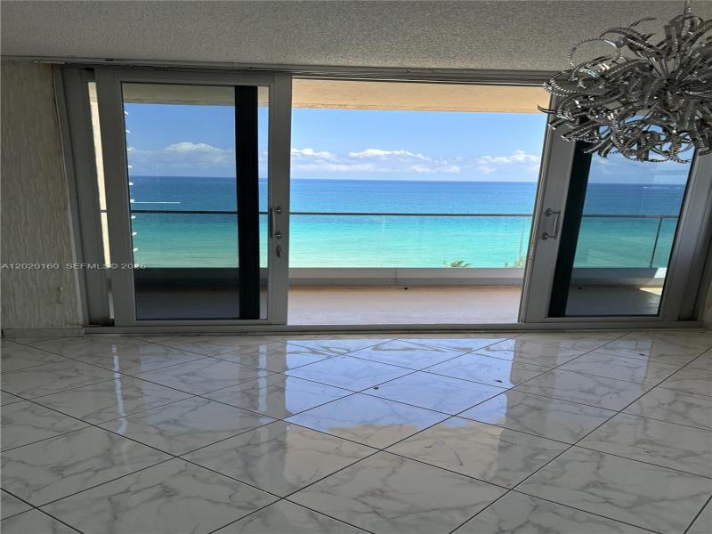 Condo for sale at Malaga Towers 16B