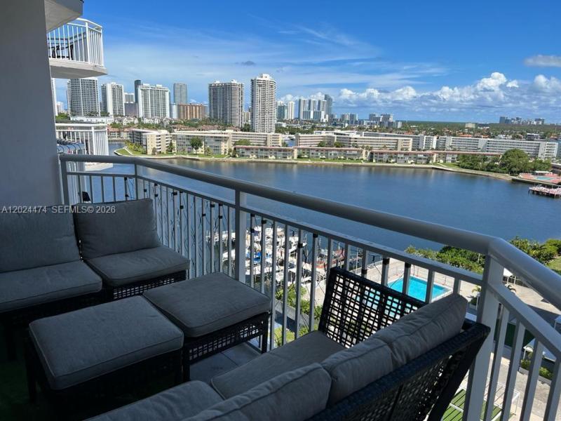 Comprar apartamento no Del Prado South Tower 1404