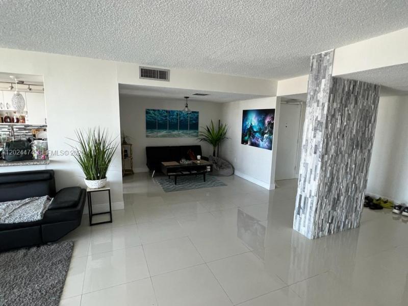 Comprar apartamento no Del Prado South Tower 1404