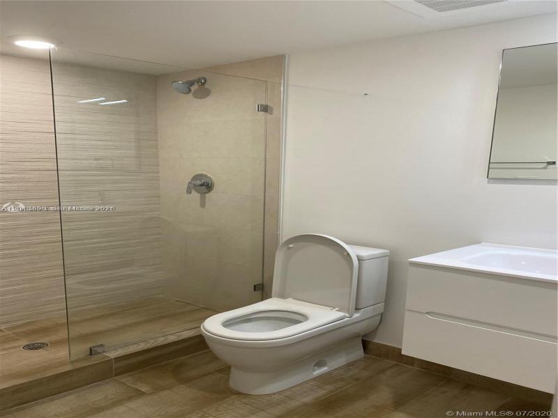 Comprar apartamento en The Ivory 704