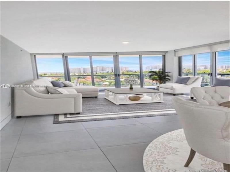 Comprar apartamento en The Ivory 704