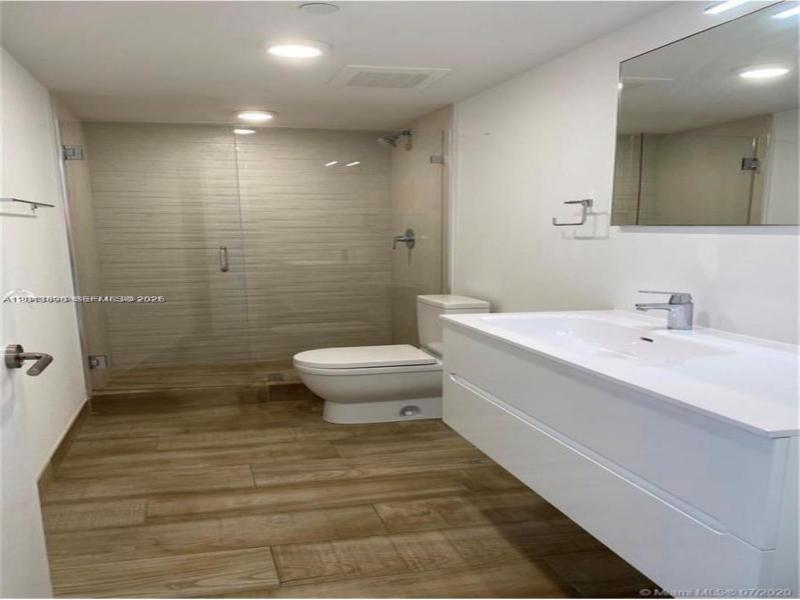 Comprar apartamento en The Ivory 704