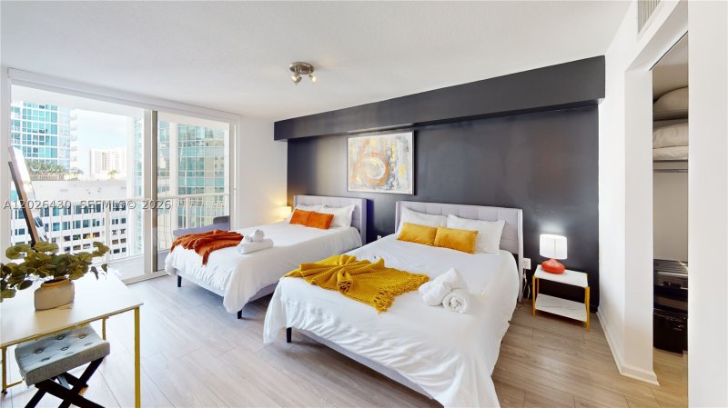 Condo for sale at The Club At Brickell Bay 2222