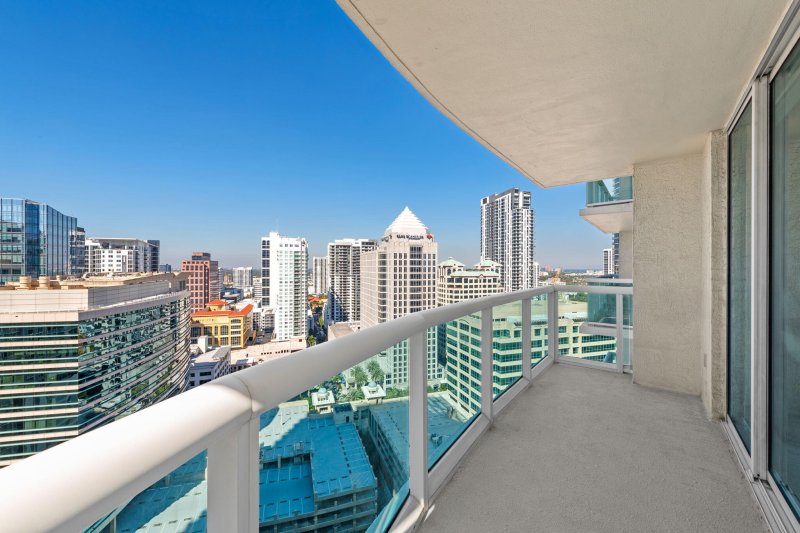 Condo for sale at Watergarden 2707